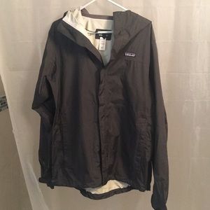 patagonia rain jacket (torrentshell)